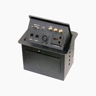 HZM/402<BR>一位多功能三插電源兩位電腦一位卡衣一位3.5耳機插<br>一位15芯VGA插一位視頻插一位雙音頻插