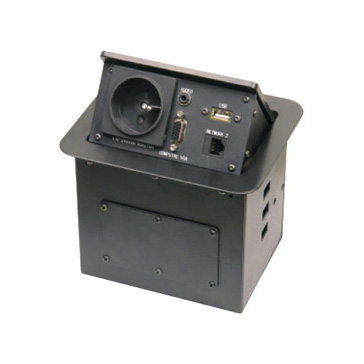 HZM/303FR<BR>一位法式電源一位UBS一位3.5耳機插<br>一位15芯VGA一位電腦